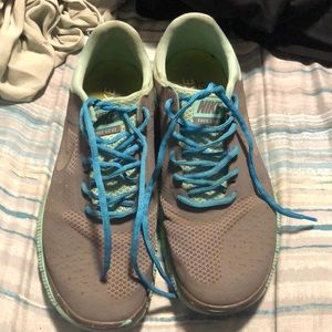 Nike running shoes free 4.0